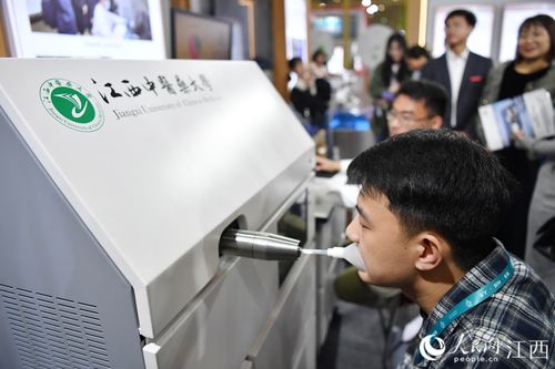 江西高校科技成果對接會 2150項新成果引領網絡技術研發新潮